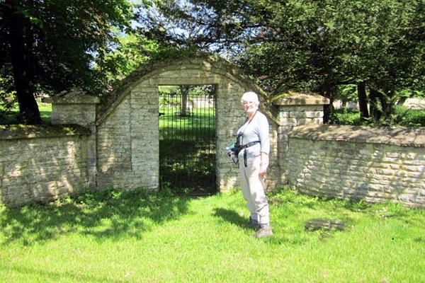 4. Judith spots a nice gateway.JPG -                                